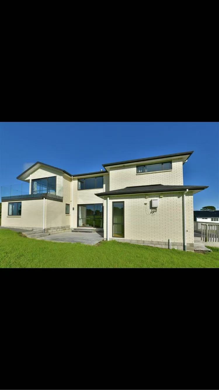 347 Pinecrest Dr Side View