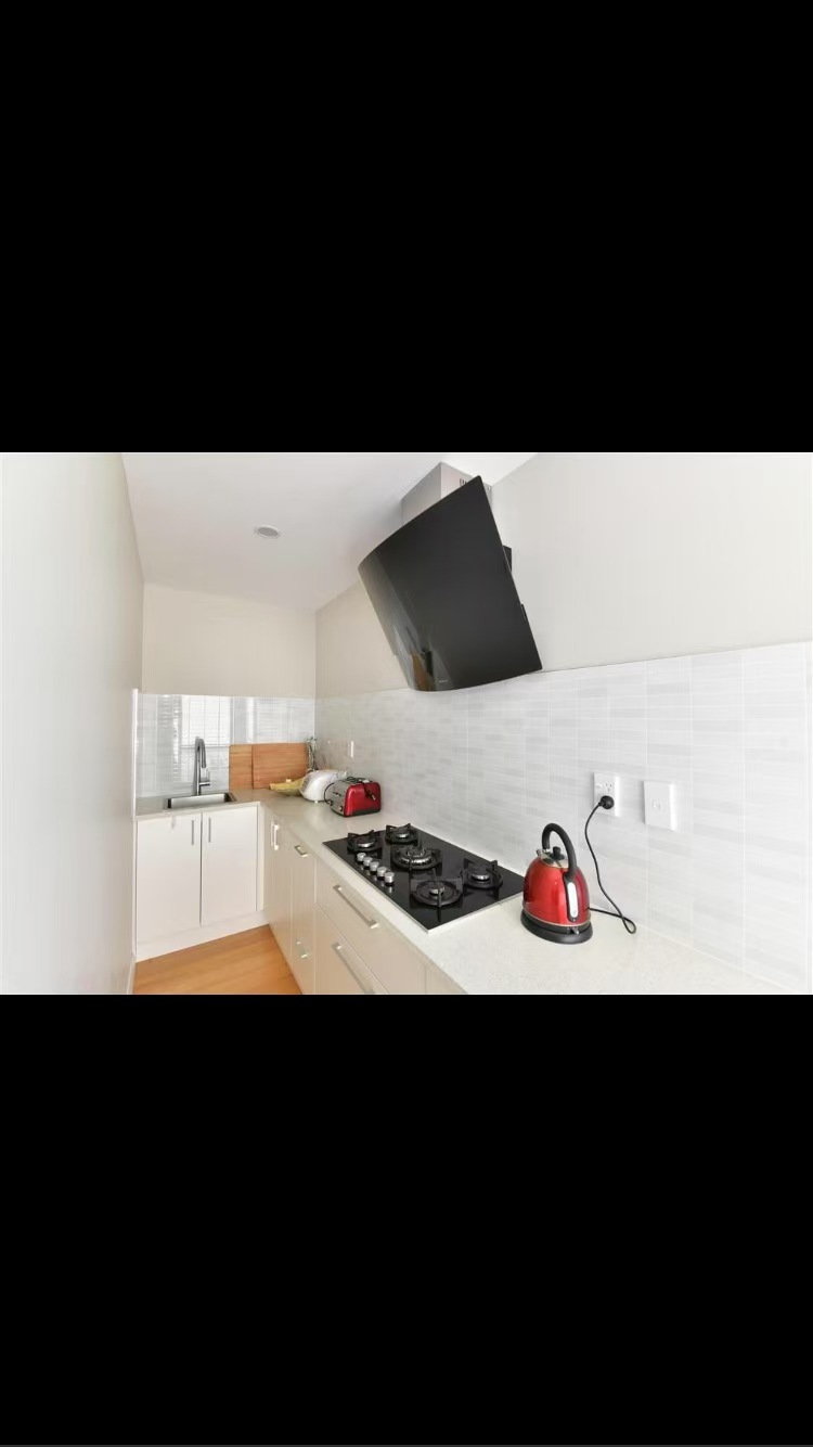 347 Pinecrest Dr Kitchen