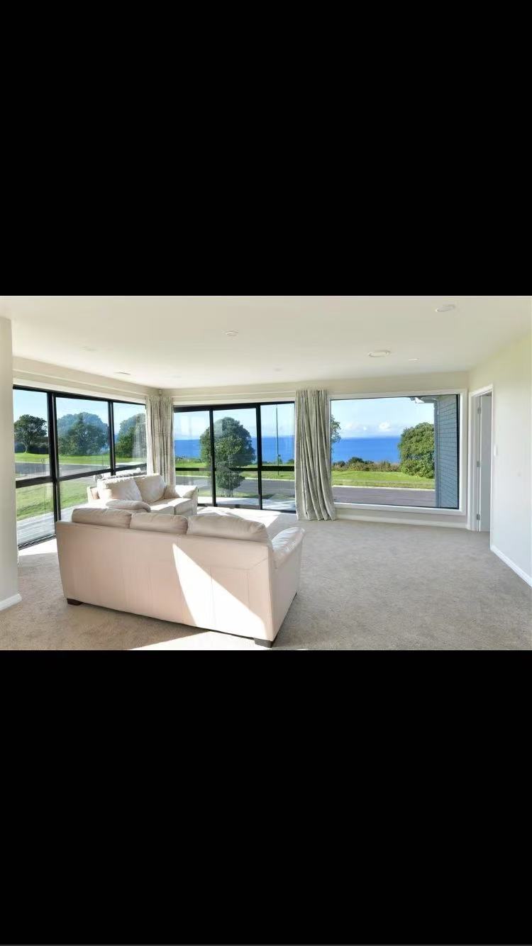 347 Pinecrest Dr Bathroom